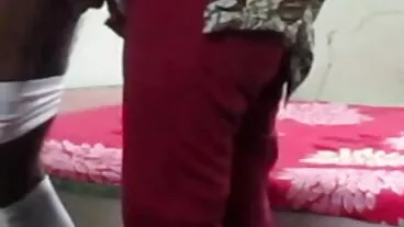 அழகான பொன்னிற தேவதை கார்மென் கால்வே ஒரு பெரிய டிக் மூலம் புணர்ந்தார்