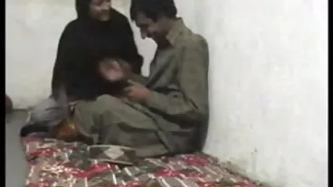 பிக்-பூப்ட் பொன்னிற பொம்மை மைக்கேல் தோர்ன் ஹார்ட்கோர் செக்ஸ் மிகவும் விரும்புகிறார்